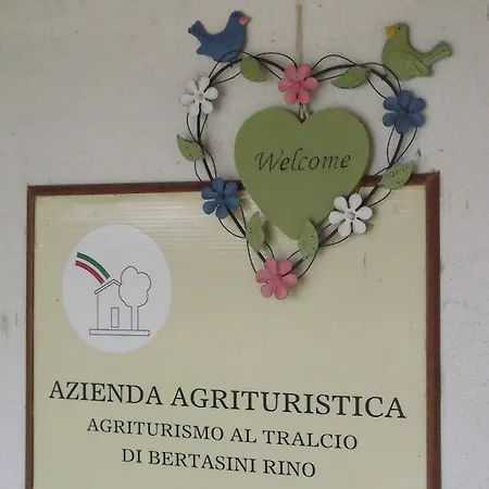 شقة Al Tralcio